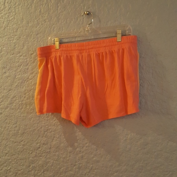 Champion Shorts - Picture 2 of 4